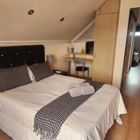 Hillton Manor Guest House Richards Bay Extérieur photo