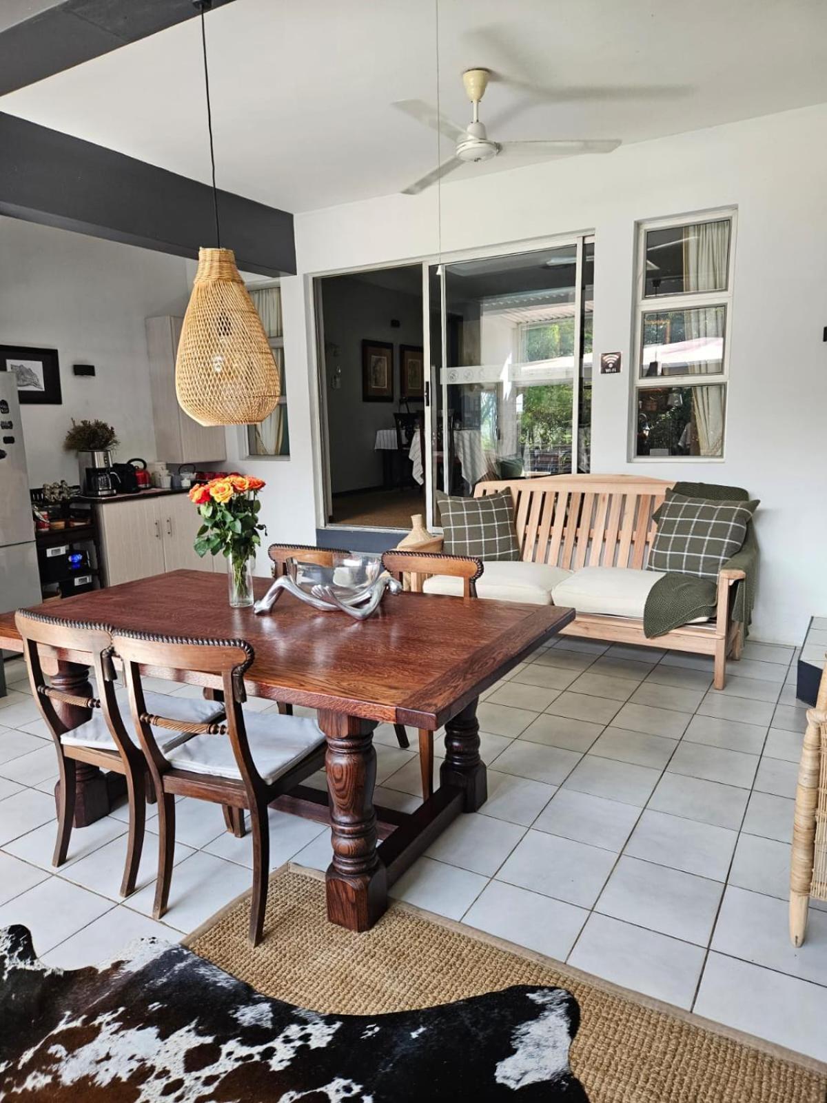 Hillton Manor Guest House Richards Bay Extérieur photo