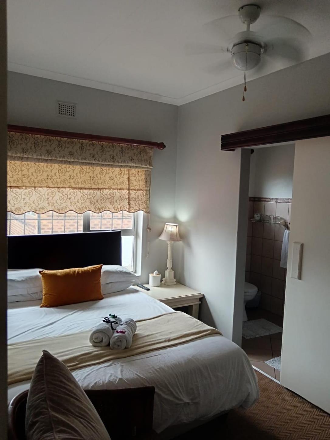 Hillton Manor Guest House Richards Bay Extérieur photo