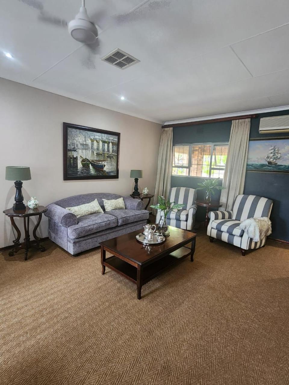 Hillton Manor Guest House Richards Bay Extérieur photo
