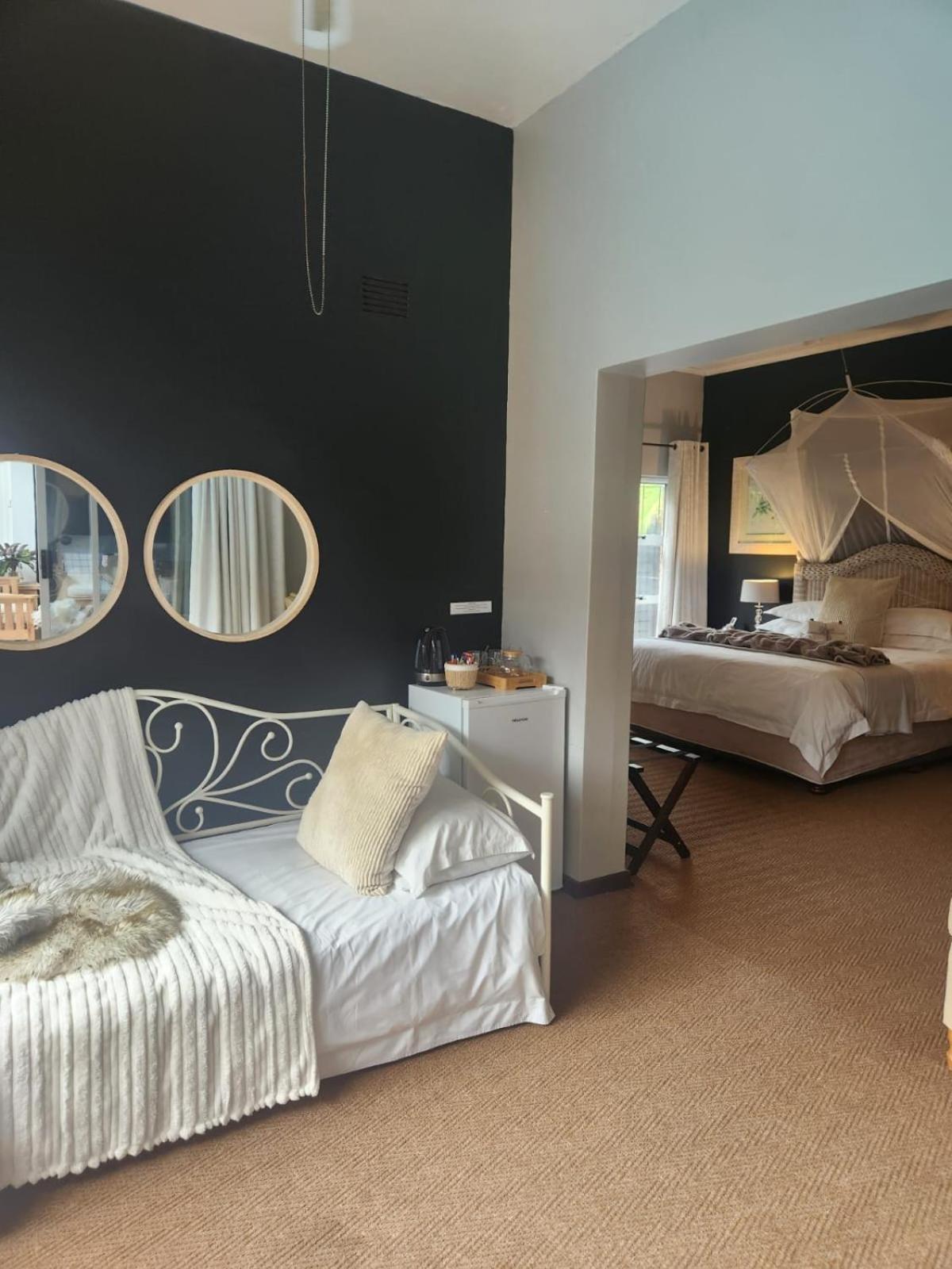 Hillton Manor Guest House Richards Bay Extérieur photo