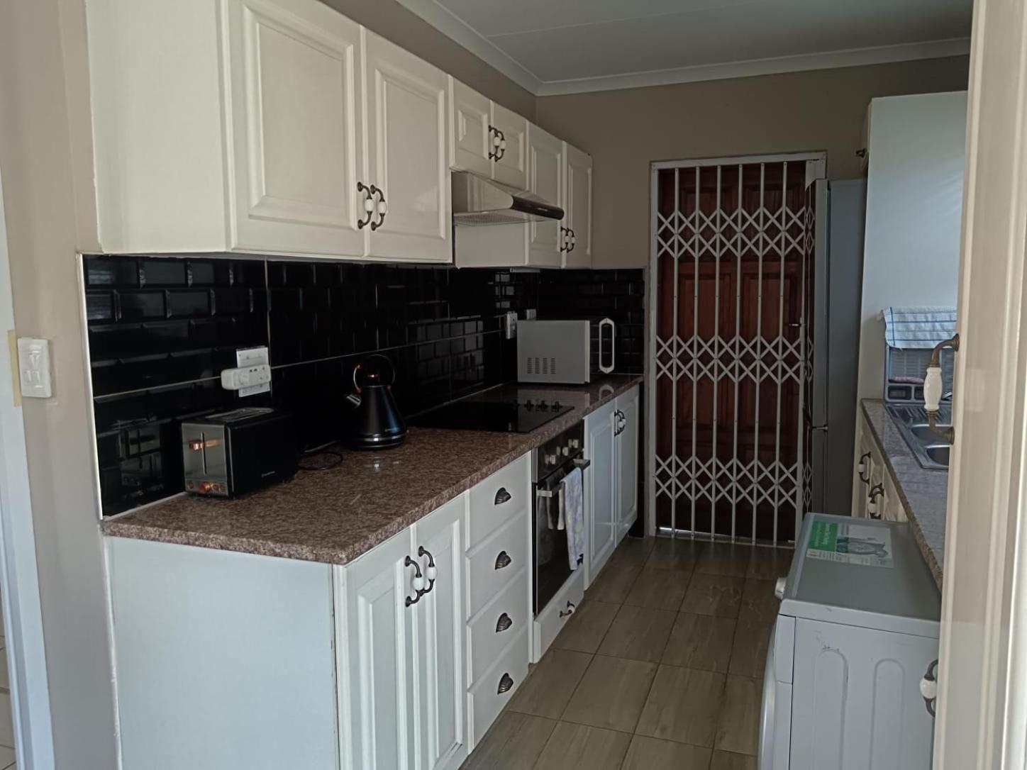 Hillton Manor Guest House Richards Bay Extérieur photo