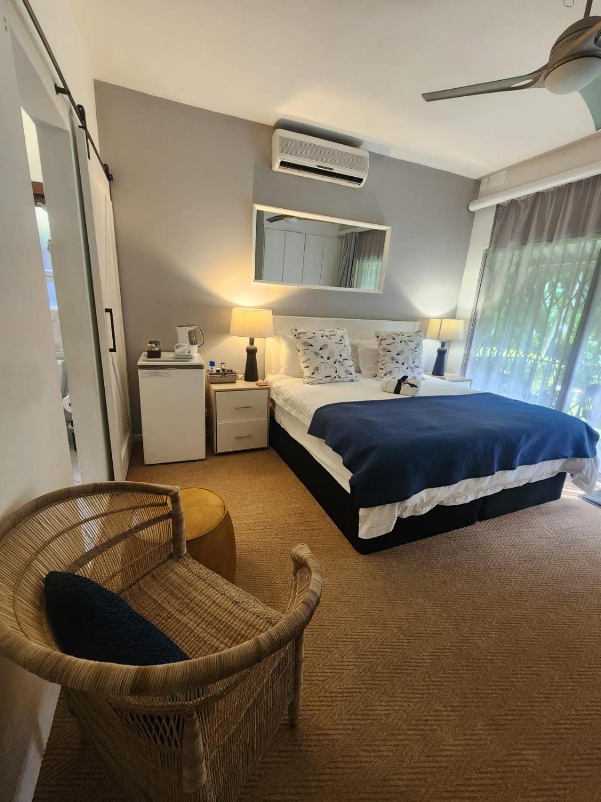 Hillton Manor Guest House Richards Bay Extérieur photo
