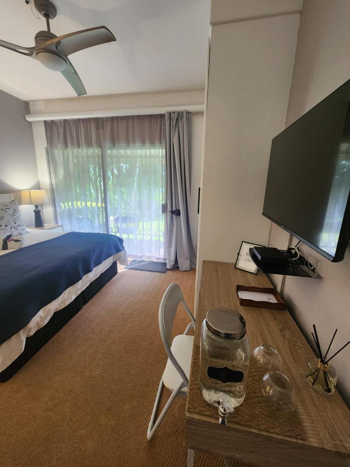 Hillton Manor Guest House Richards Bay Extérieur photo