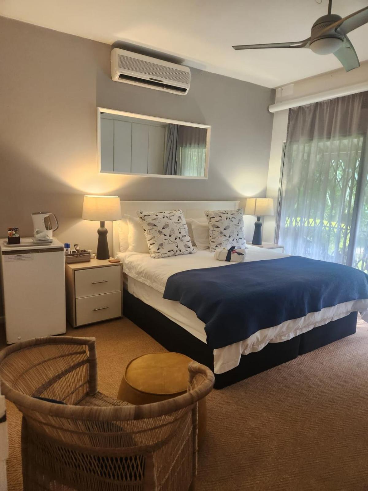 Hillton Manor Guest House Richards Bay Extérieur photo